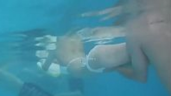 แสบหี เอาสด เอากันในน้ำ เอากัน เสียวหี